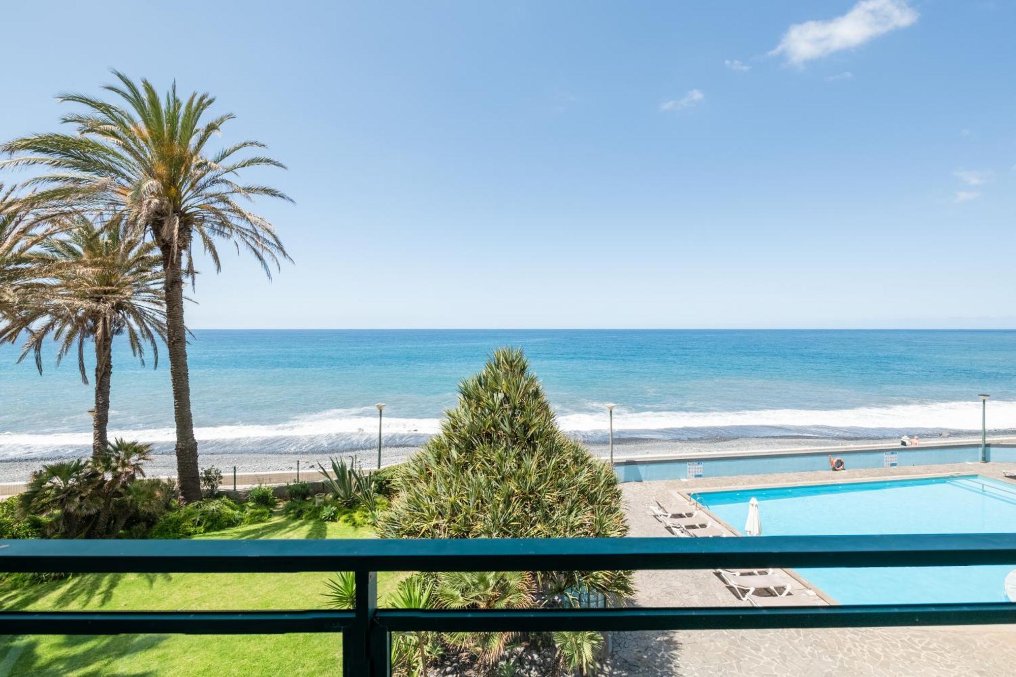 Atlantic View Apartment At Formosa Beach Funchal  Exterior photo