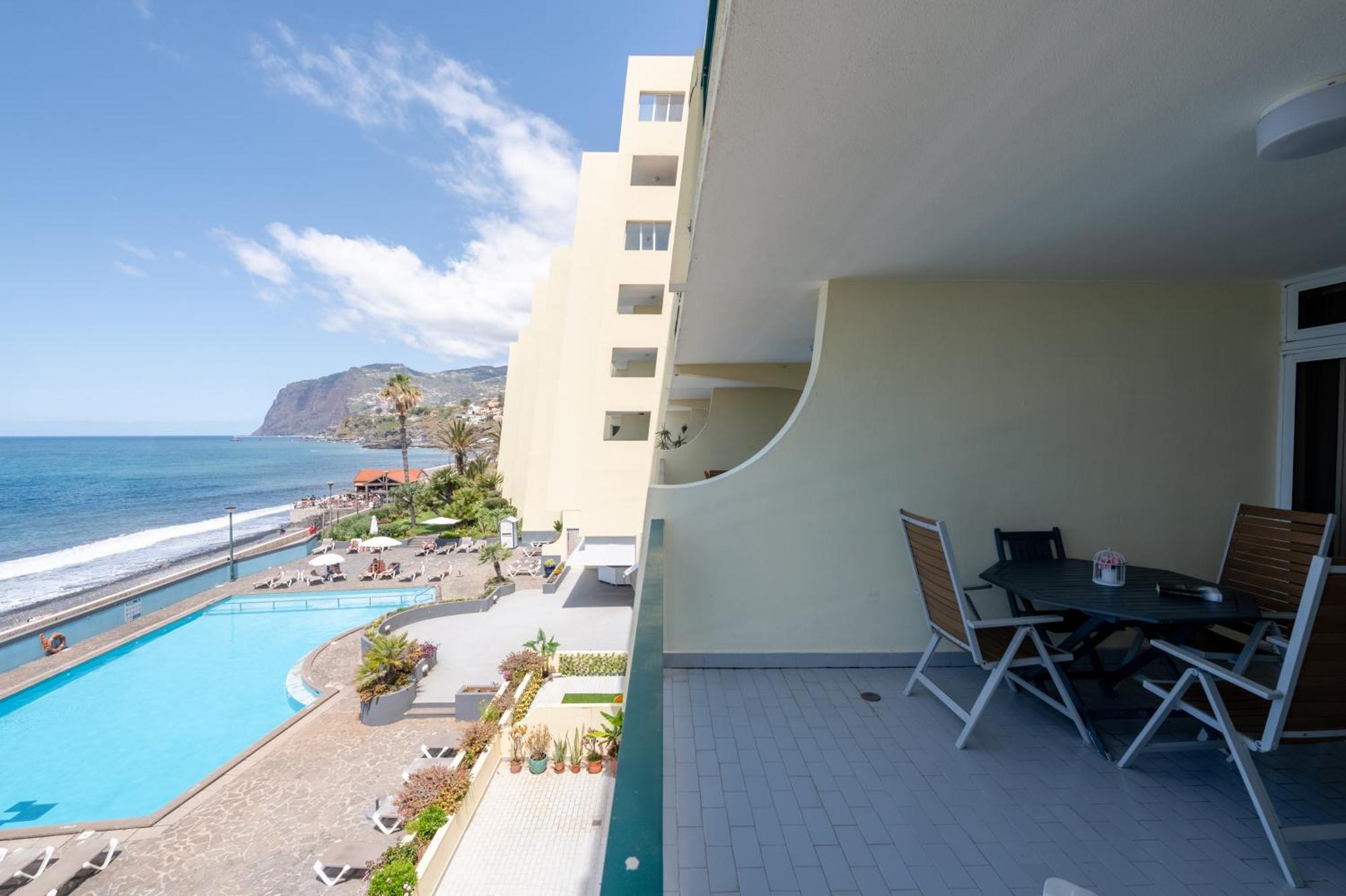 Atlantic View Apartment At Formosa Beach Funchal  Exterior photo