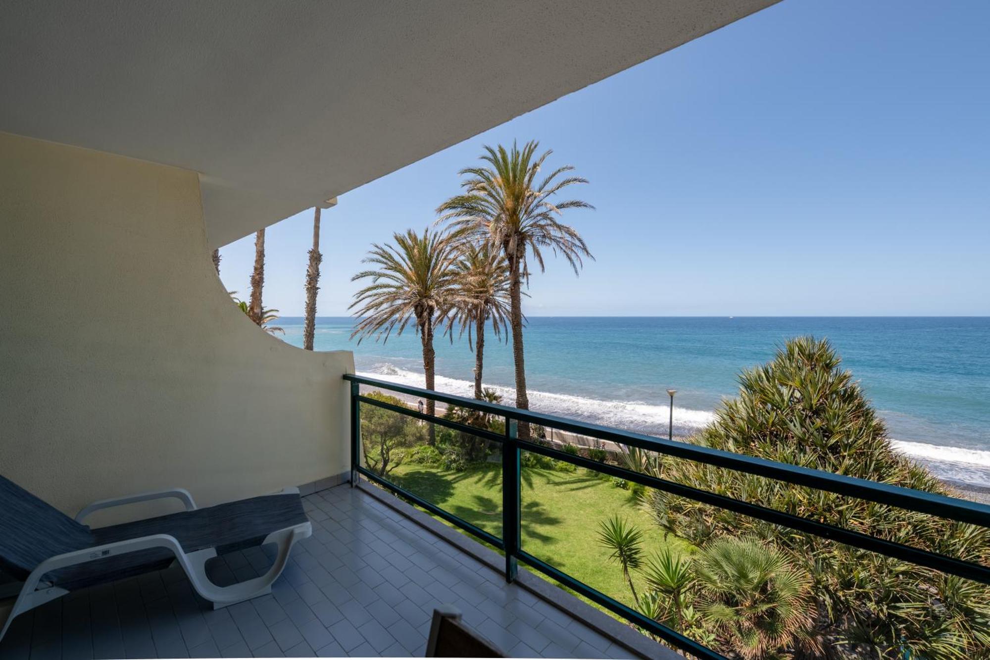 Atlantic View Apartment At Formosa Beach Funchal  Exterior photo