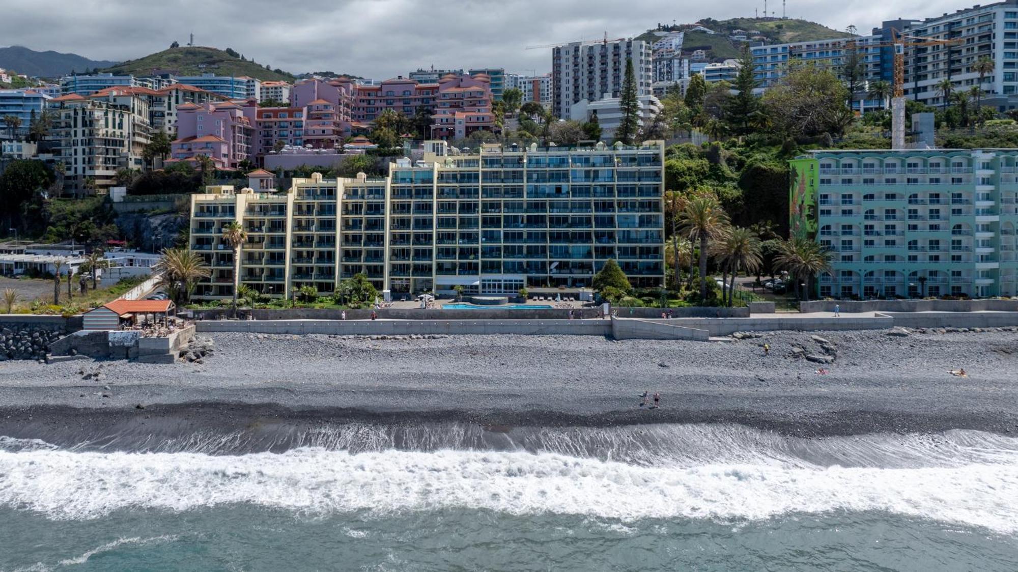 Atlantic View Apartment At Formosa Beach Funchal  Exterior photo